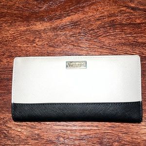 Kate spade bifold wallet
